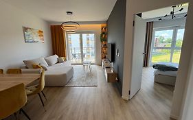 Central Park Apartment - Luxury, Cozy, Garage